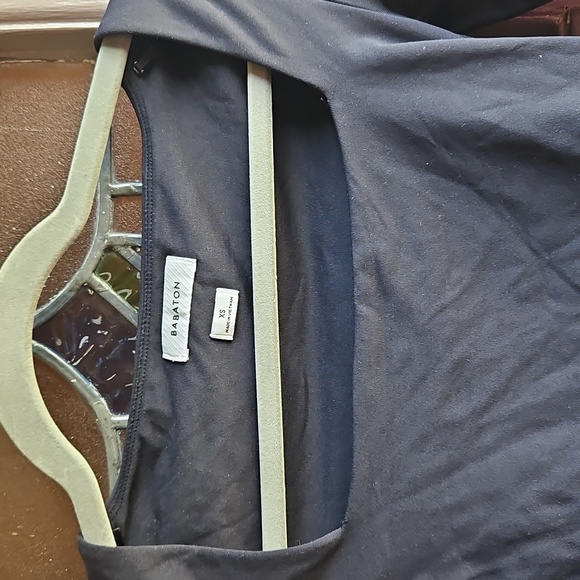 Babaton Contour Squareneck Long Sleeved Top - Picture 6 of 9